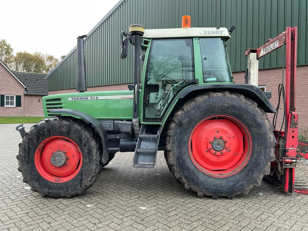 1994 FENDT FARMER 312 TURBOMATIK ALL-WHEEL DRIVE FARM TRACTOR - Trator: foto 2 1994 FENDT FARMER 312 TURBOMATIK ALL-WHEEL DRIVE FARM TRACTOR - Trator: foto 2