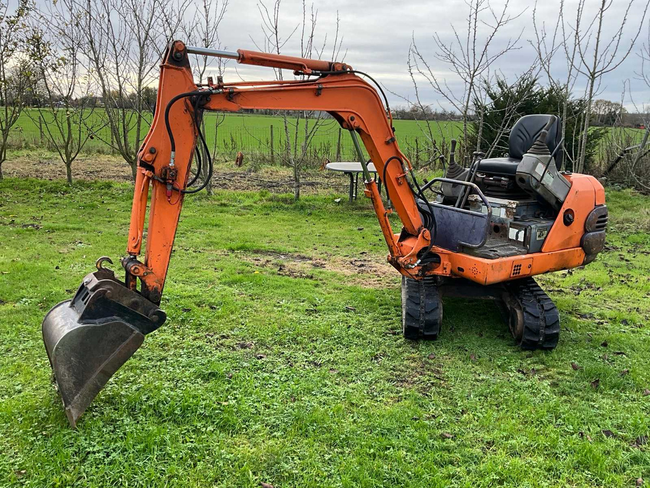 1994 HITACHI EX15 MINI EXCAVATOR - WORKING - NEW TRACKS - Mini escavadeira: foto 1 1994 HITACHI EX15 MINI EXCAVATOR - WORKING - NEW TRACKS - Mini escavadeira: foto 1