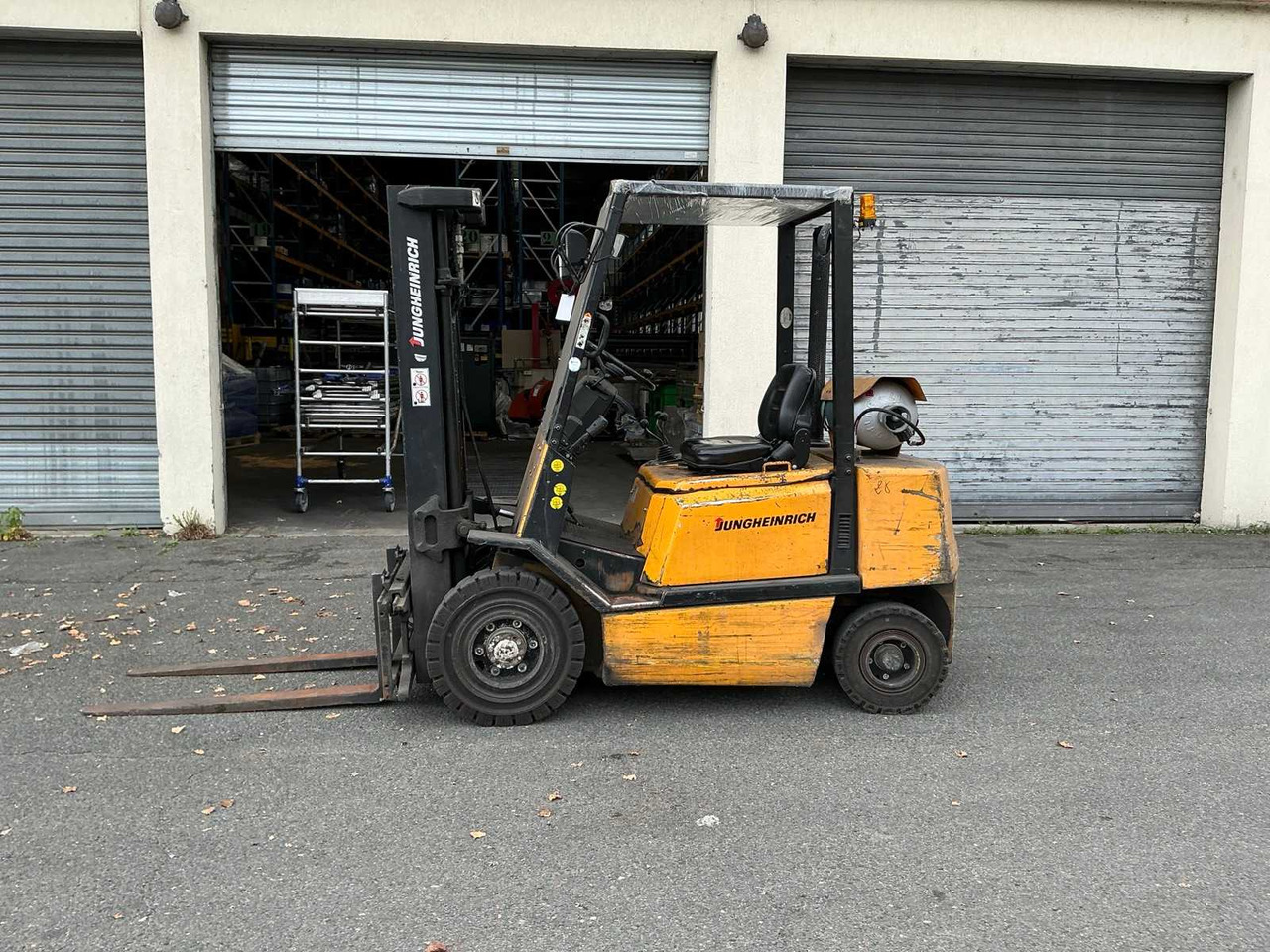 1996 JUNGHEINRICH TFG 25 TF FORKLIFT - Empilhador: foto 4 1996 JUNGHEINRICH TFG 25 TF FORKLIFT - Empilhador: foto 4