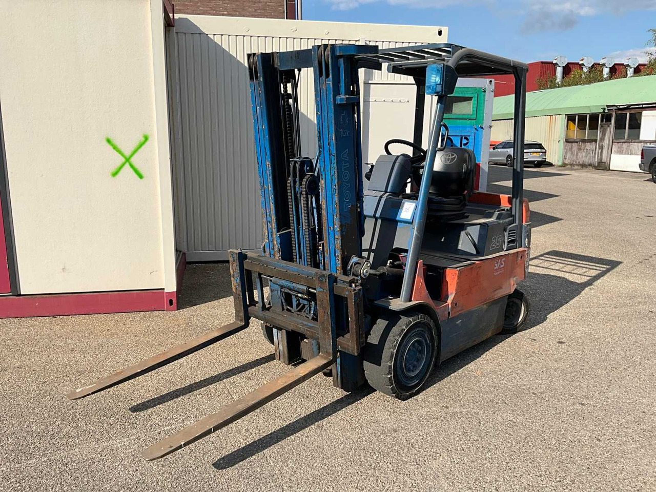 2004 TOYOTA 7FBMF25 FORKLIFT - Empilhador: foto 1 2004 TOYOTA 7FBMF25 FORKLIFT - Empilhador: foto 1
