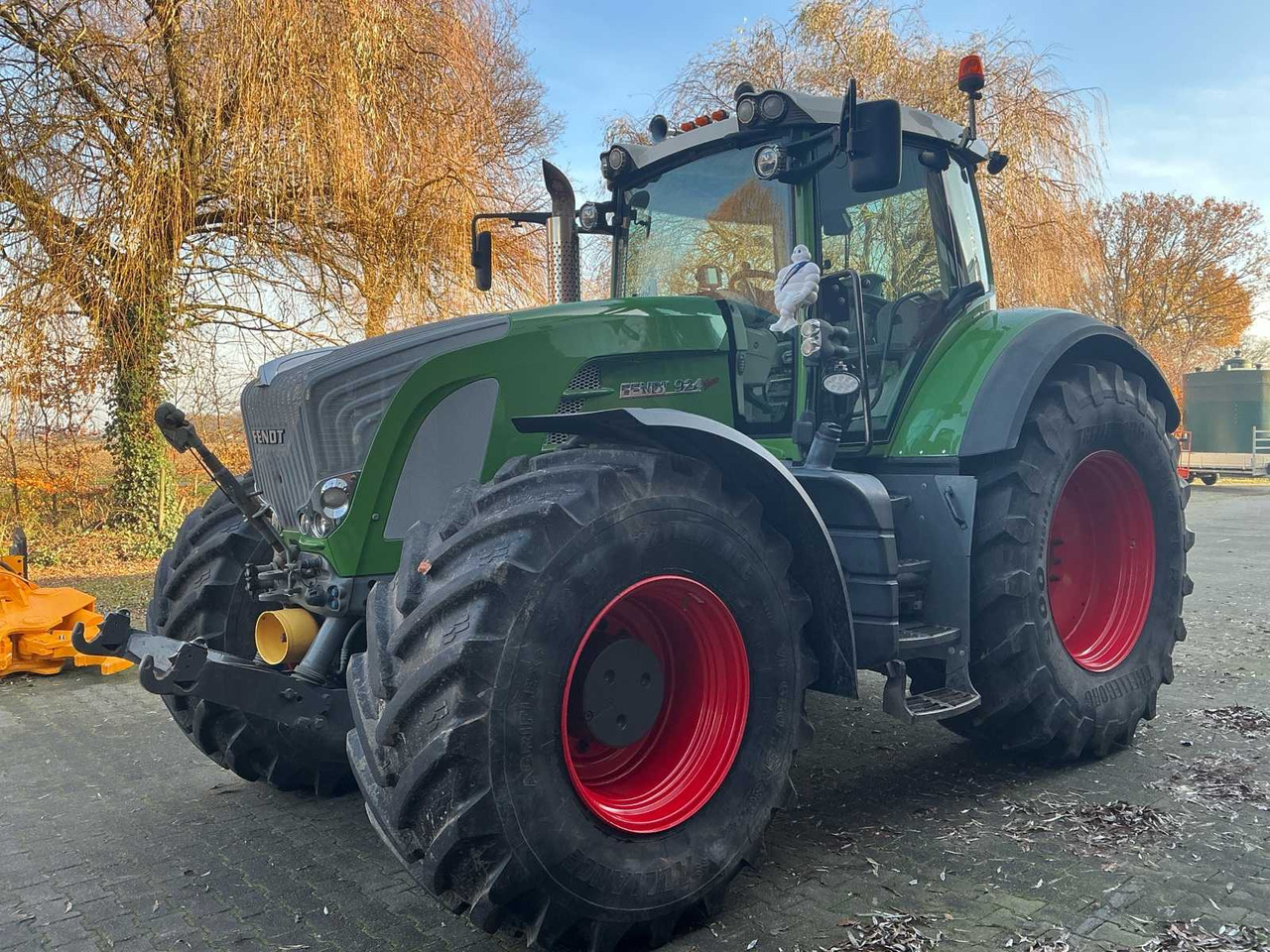 2008 FENDT 924 VARIO ALL-WHEEL DRIVE FARM TRACTOR - Trator: foto 1 2008 FENDT 924 VARIO ALL-WHEEL DRIVE FARM TRACTOR - Trator: foto 1