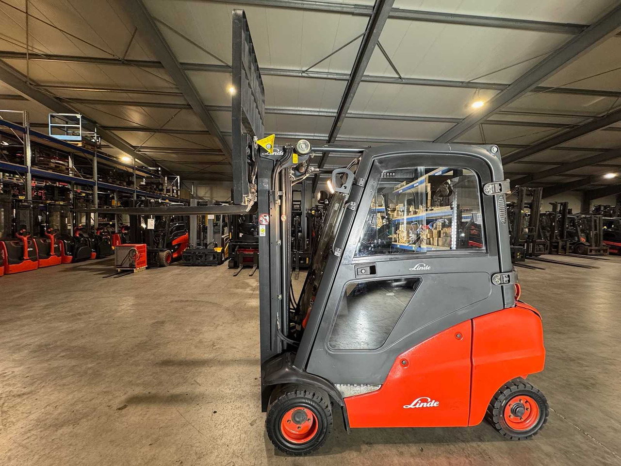 2008 SERVICE + UVV 10/2026 LINDE H20T 2,000KG TRIPLEX GAS FORKLIFT FORKLIFT 11,735 HOURS - Empilhador: foto 2 2008 SERVICE + UVV 10/2026 LINDE H20T 2,000KG TRIPLEX GAS FORKLIFT FORKLIFT 11,735 HOURS - Empilhador: foto 2