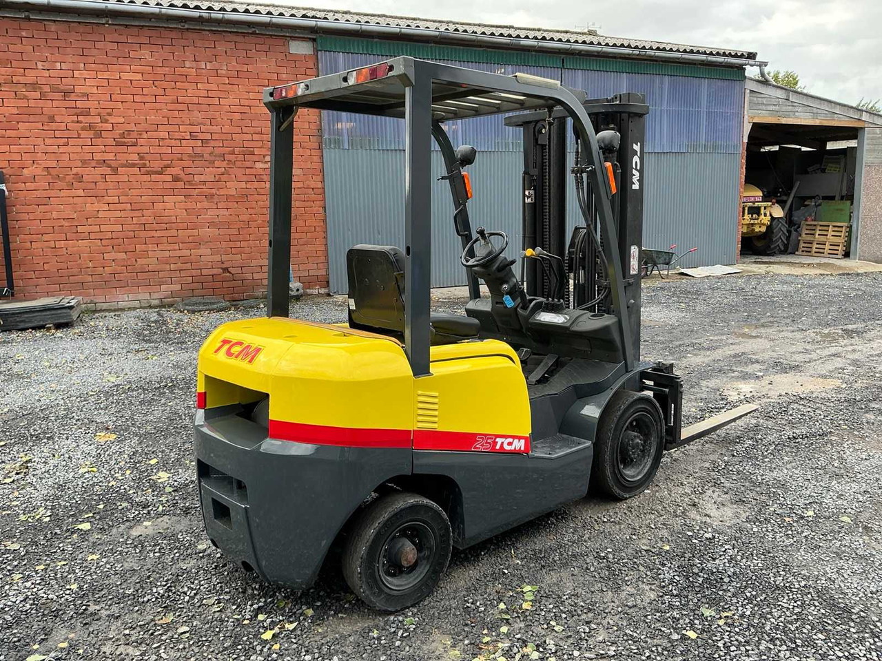 2009 TCM FHD25T3A FORKLIFT - Empilhador: foto 5 2009 TCM FHD25T3A FORKLIFT - Empilhador: foto 5