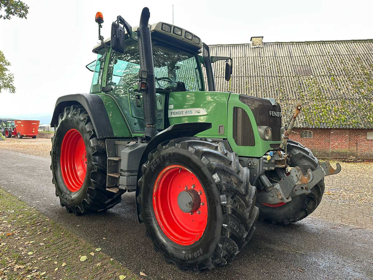 2010 FENDT 415 VARIO TMS ALL-WHEEL DRIVE AGRICULTURAL TRACTOR - Trator: foto 3 2010 FENDT 415 VARIO TMS ALL-WHEEL DRIVE AGRICULTURAL TRACTOR - Trator: foto 3