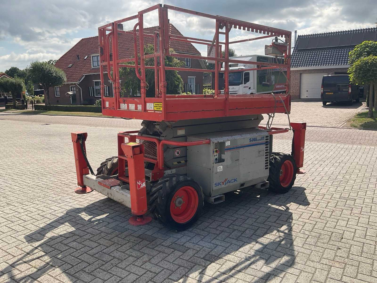 2010 SKY JACK SJ 6832 RT AERIAL PLATFORM - Plataforma aérea: foto 5 2010 SKY JACK SJ 6832 RT AERIAL PLATFORM - Plataforma aérea: foto 5