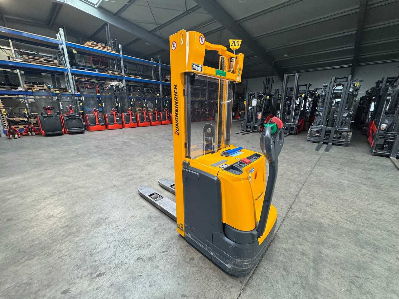 2013 JUNGHEINRICH EJC220 2,000KG STACKER PALLET TRUCK ANT FREE LIFT - Empilhador: foto 4 2013 JUNGHEINRICH EJC220 2,000KG STACKER PALLET TRUCK ANT FREE LIFT - Empilhador: foto 4