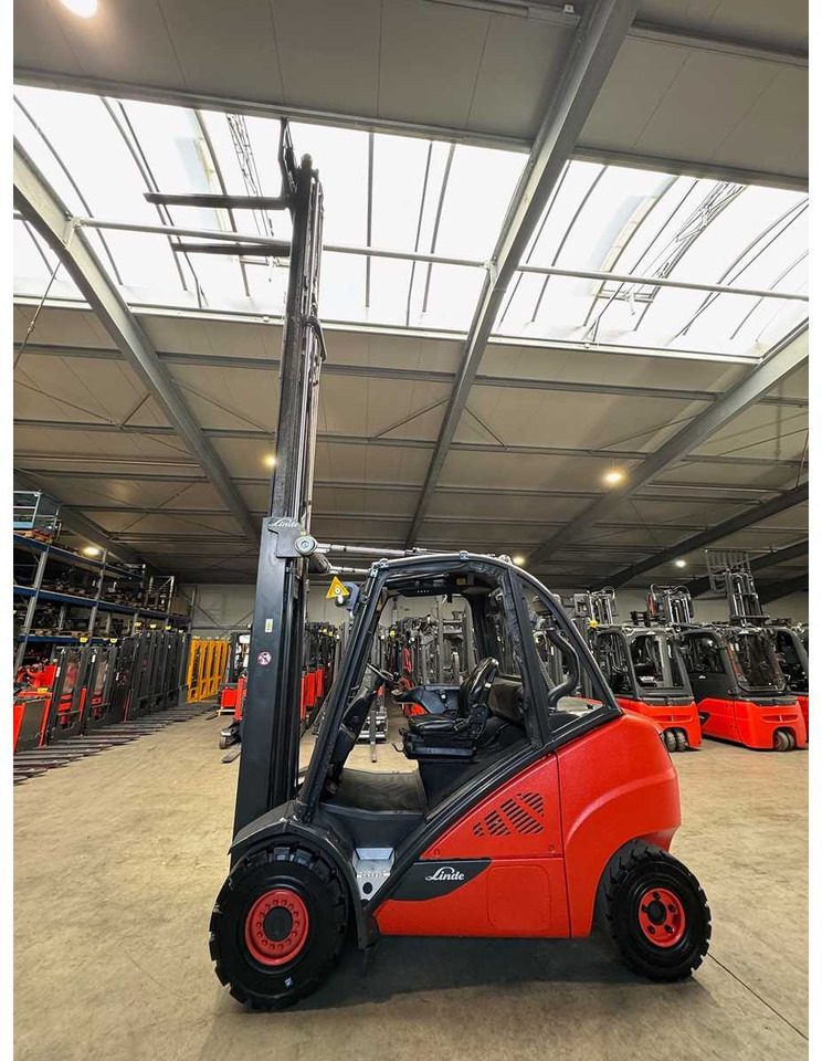 2013 SERVICE + UVV 09/2026 LINDE H30D 3.000KG TRIPLEX 550CM DIESEL FORKLIFT - Empilhador: foto 3 2013 SERVICE + UVV 09/2026 LINDE H30D 3.000KG TRIPLEX 550CM DIESEL FORKLIFT - Empilhador: foto 3