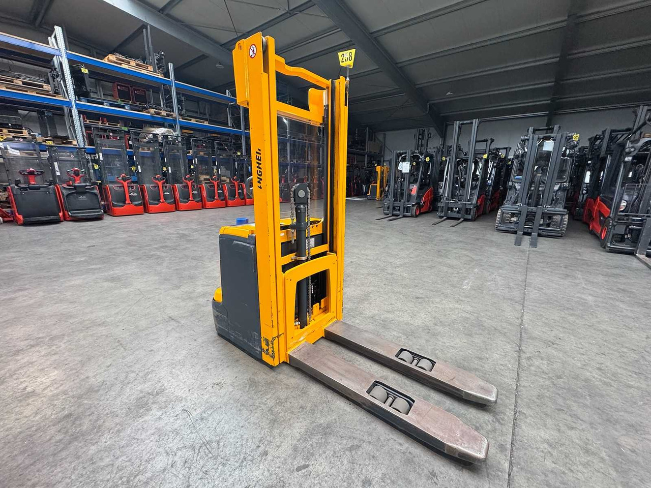 2015 JUNGHEINRICH EJC220 2,000KG STACKER PALLET TRUCK ANT FREE LIFT - Empilhador: foto 2 2015 JUNGHEINRICH EJC220 2,000KG STACKER PALLET TRUCK ANT FREE LIFT - Empilhador: foto 2