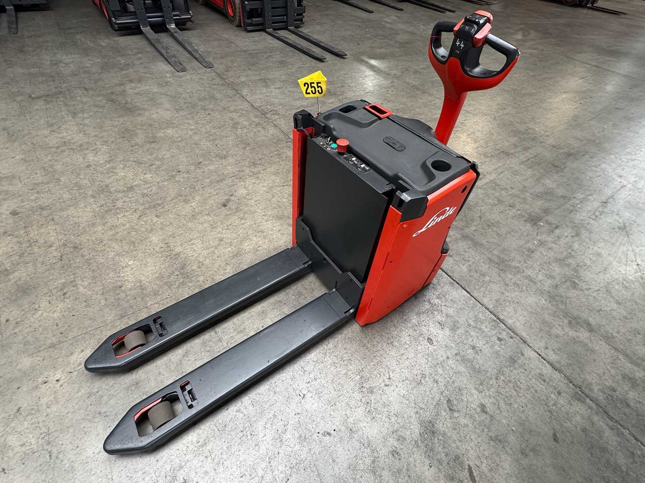 2016 LINDE T16L PALLET TRUCK ANT STACKER INITIAL STROKE 1,847 HOURS - Empilhador: foto 3 2016 LINDE T16L PALLET TRUCK ANT STACKER INITIAL STROKE 1,847 HOURS - Empilhador: foto 3