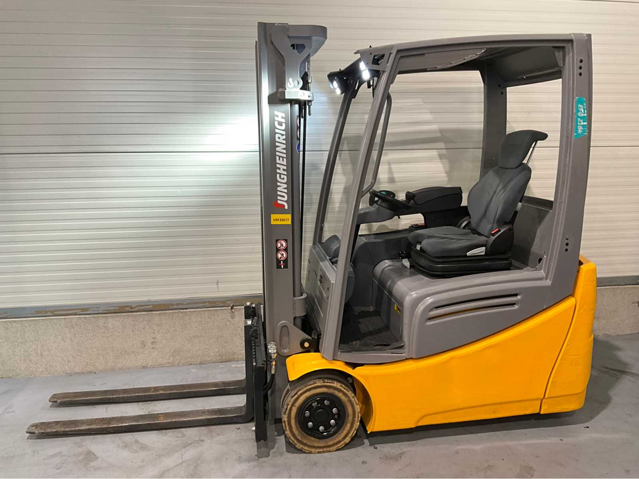 2017 JUNGHEINRICH EFG 216K FORKLIFT - Empilhador: foto 2 2017 JUNGHEINRICH EFG 216K FORKLIFT - Empilhador: foto 2