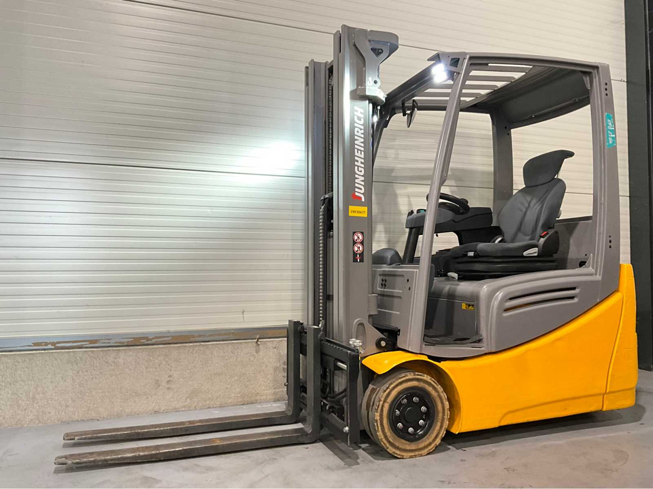 2017 JUNGHEINRICH EFG 216K FORKLIFT - Empilhador: foto 1 2017 JUNGHEINRICH EFG 216K FORKLIFT - Empilhador: foto 1