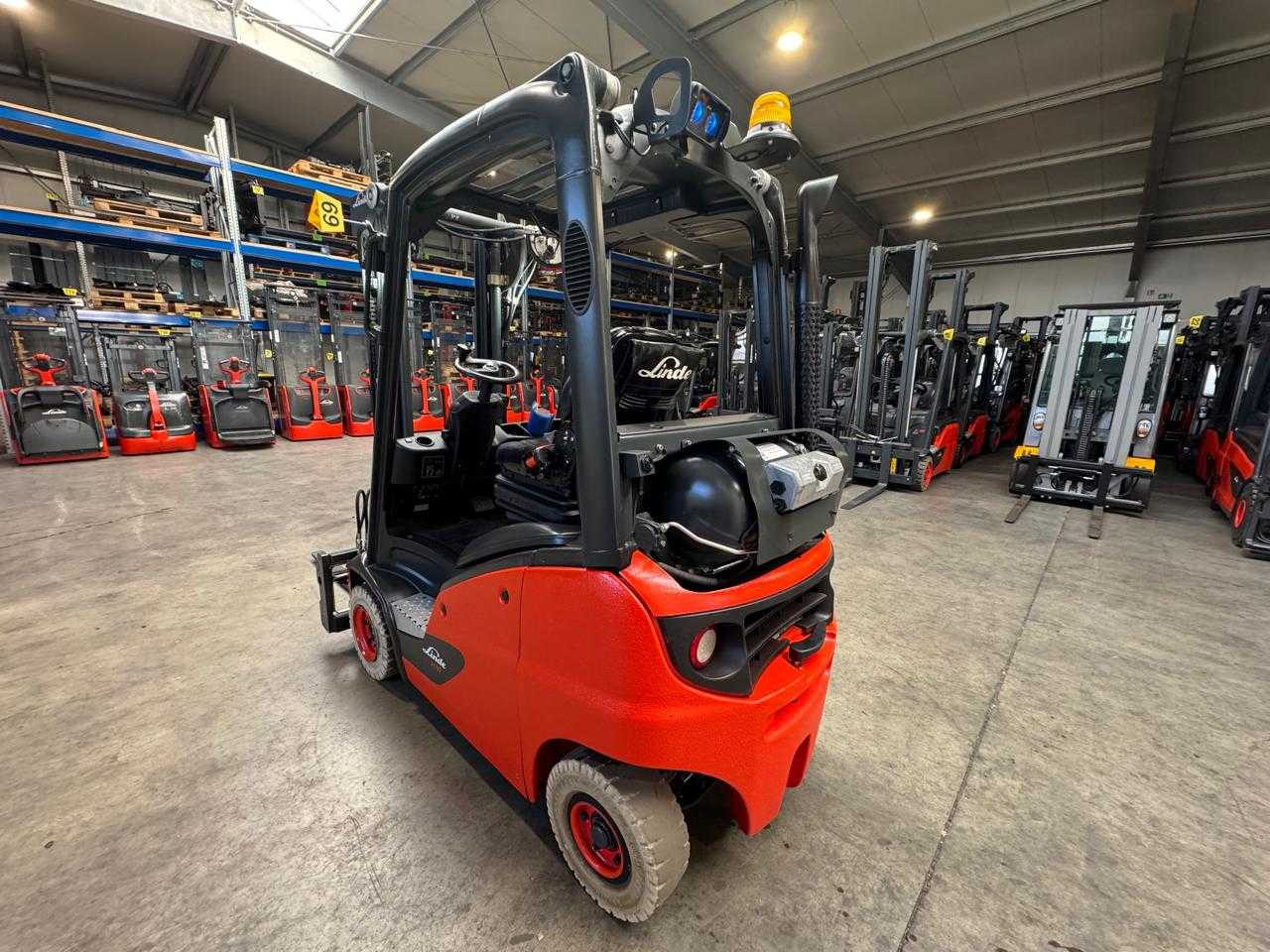 2017 SERVICE + UVV 10/2026 LINDE H16T 1,600KG 3RD + 4TH VALVE FORK ADJUSTER GAS FORKLIFT 6,710 HOURS - Empilhador: foto 5 2017 SERVICE + UVV 10/2026 LINDE H16T 1,600KG 3RD + 4TH VALVE FORK ADJUSTER GAS FORKLIFT 6,710 HOURS - Empilhador: foto 5