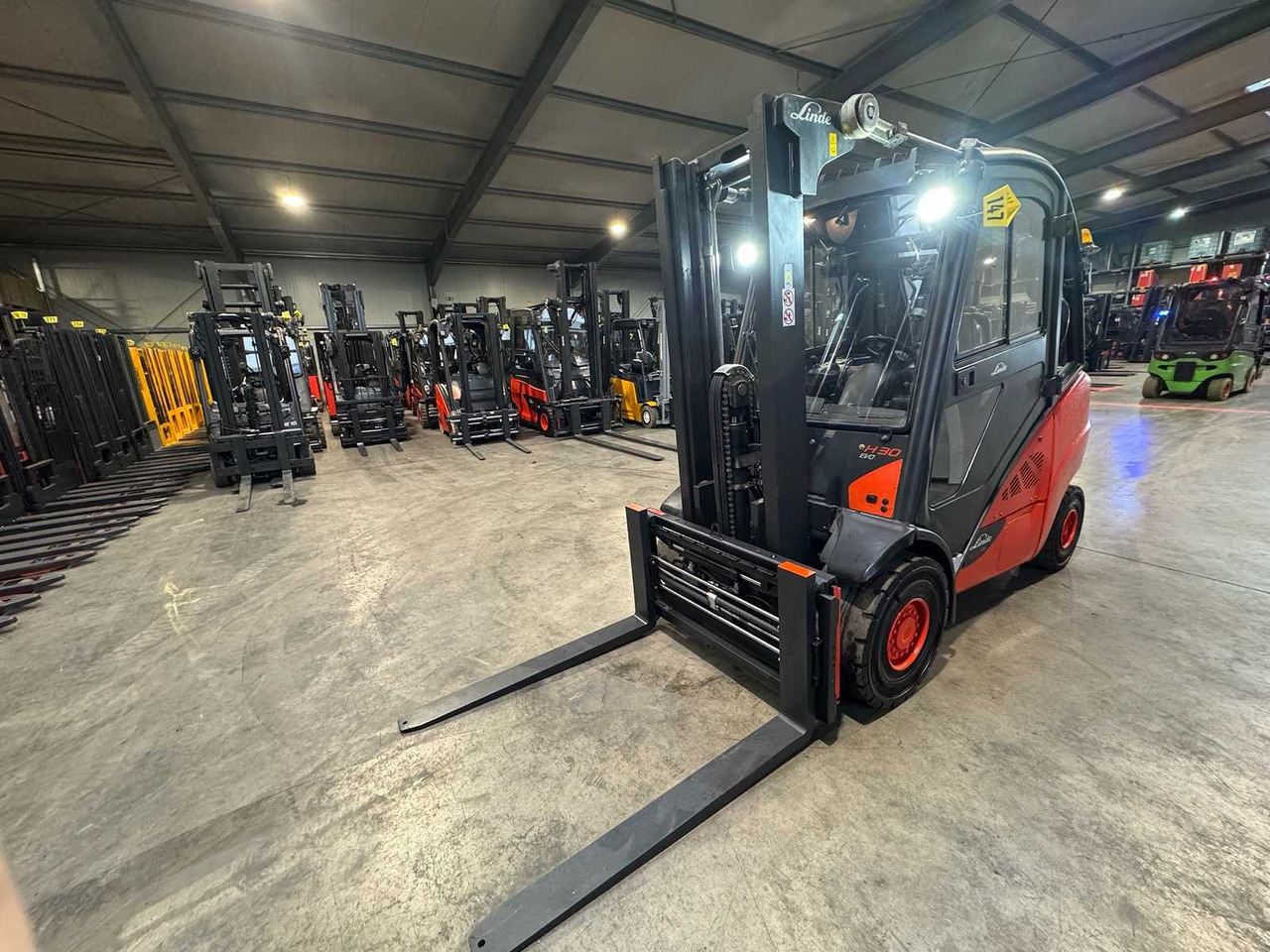 2017 SERVICE + UVV 11/2026 LINDE H30D EVO 3,000KG DUPLEX FREE LIFT 3RD + 4TH VALVE FORK ADJUSTER DIESEL FORKLIFT FORKLIFT 4,702 HOURS. - Empilhador: foto 3 2017 SERVICE + UVV 11/2026 LINDE H30D EVO 3,000KG DUPLEX FREE LIFT 3RD + 4TH VALVE FORK ADJUSTER DIESEL FORKLIFT FORKLIFT 4,702 HOURS. - Empilhador: foto 3