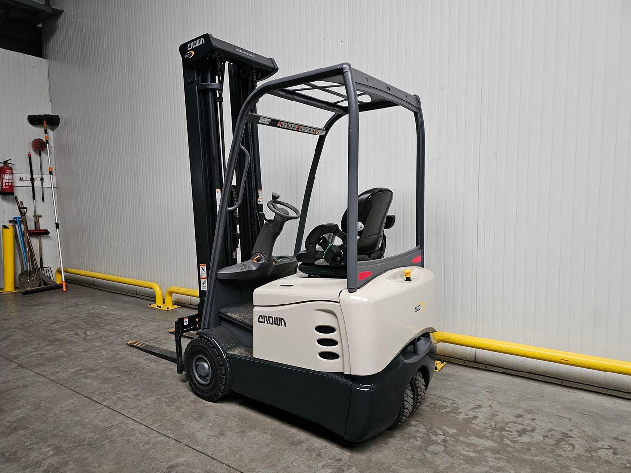 2018 CROWN SCT6010-1.3 FORKLIFT - Empilhador: foto 4 2018 CROWN SCT6010-1.3 FORKLIFT - Empilhador: foto 4