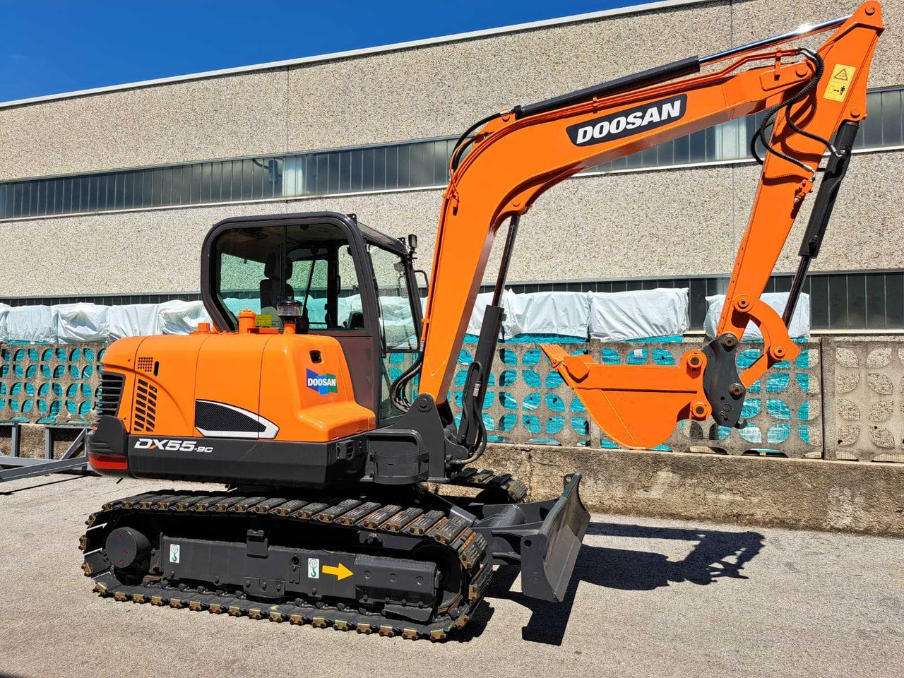 2018 DOOSAN DX55-9C MINI EXCAVATOR - Escavadeira: foto 1 2018 DOOSAN DX55-9C MINI EXCAVATOR - Escavadeira: foto 1