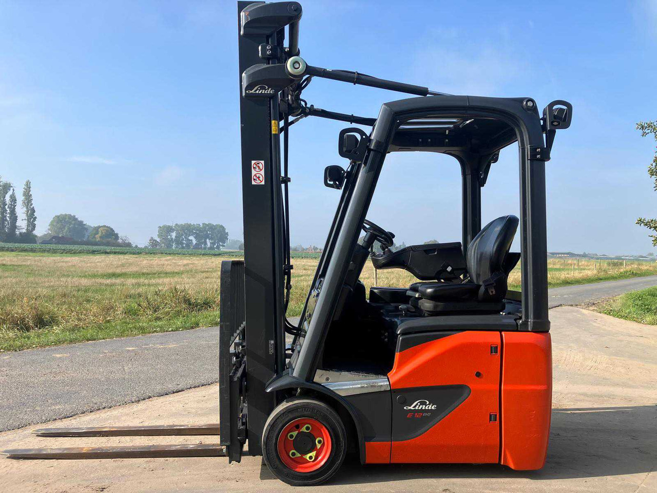 Empilhador 2019 LINDE E12 ELECTRIC FORKLIFT TRUCK: foto 11 Empilhador 2019 LINDE E12 ELECTRIC FORKLIFT TRUCK: foto 11
