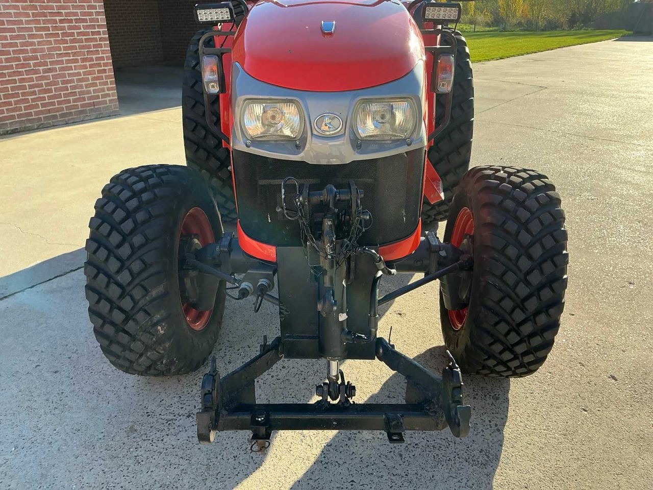 Trator 2020 KUBOTA L1361 FOUR WHEEL DRIVE FARM TRACTOR: foto 10 Trator 2020 KUBOTA L1361 FOUR WHEEL DRIVE FARM TRACTOR: foto 10