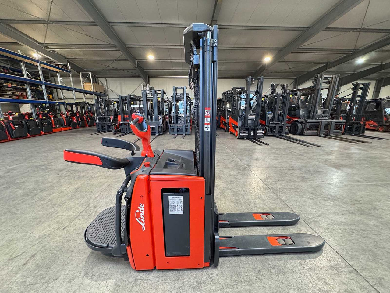 2020 SERVICE +UVV 09/2026 LINDE L14AP EVO 1.400KG PALLET TRUCK ANT 4.617 HOURS - Empilhador: foto 5 2020 SERVICE +UVV 09/2026 LINDE L14AP EVO 1.400KG PALLET TRUCK ANT 4.617 HOURS - Empilhador: foto 5