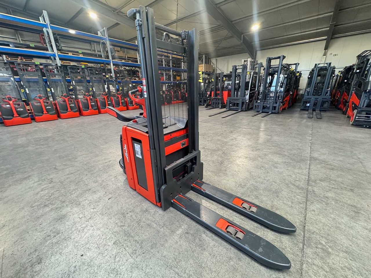 2020 SERVICE +UVV 09/2026 LINDE L14AP EVO 1.400KG PALLET TRUCK ANT 4.617 HOURS - Empilhador: foto 4 2020 SERVICE +UVV 09/2026 LINDE L14AP EVO 1.400KG PALLET TRUCK ANT 4.617 HOURS - Empilhador: foto 4