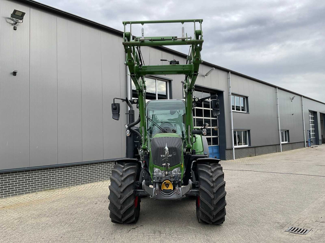 2021 FENDT 314 VARIO PROFI ALL-WHEEL DRIVE AGRICULTURAL TRACTOR - Trator: foto 4 2021 FENDT 314 VARIO PROFI ALL-WHEEL DRIVE AGRICULTURAL TRACTOR - Trator: foto 4