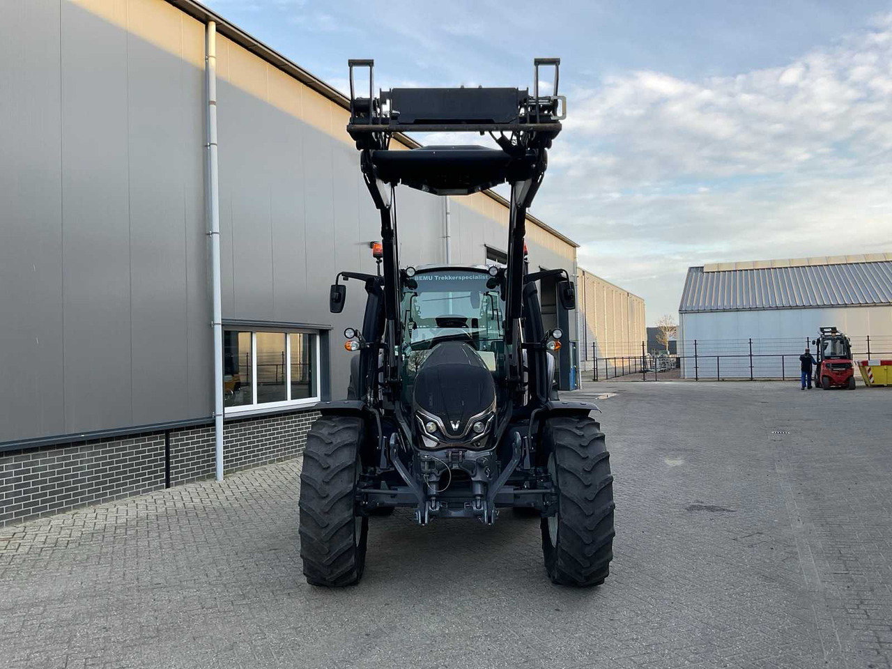2022 VALTRA G115 HITECH ALL-WHEEL DRIVE FARM TRACTOR - Trator: foto 4 2022 VALTRA G115 HITECH ALL-WHEEL DRIVE FARM TRACTOR - Trator: foto 4