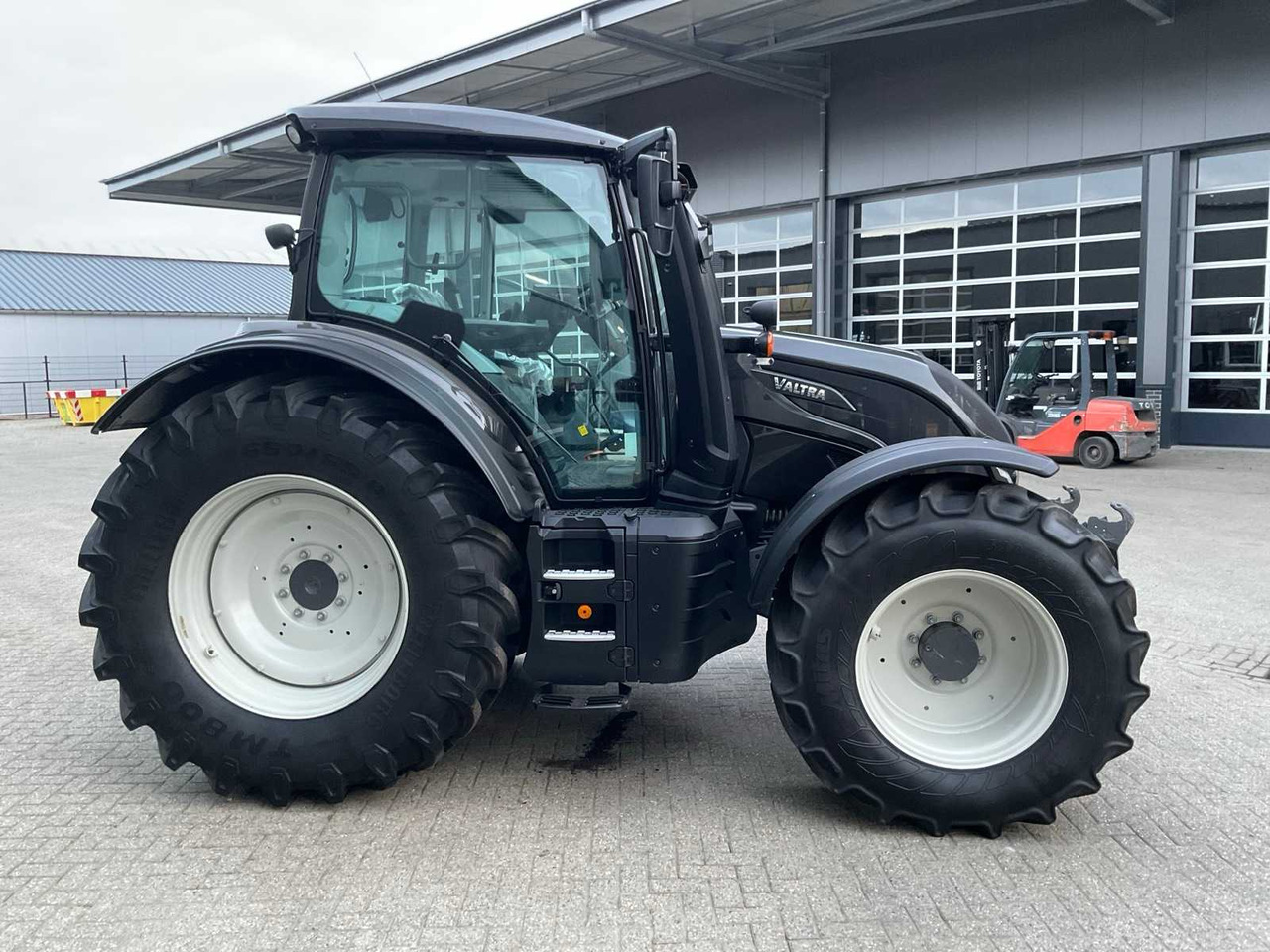 2022 VALTRA N155 ECOPOWER DIRECT SMARTTOUCH ALL-WHEEL DRIVE FARM TRACTOR - Trator: foto 5 2022 VALTRA N155 ECOPOWER DIRECT SMARTTOUCH ALL-WHEEL DRIVE FARM TRACTOR - Trator: foto 5