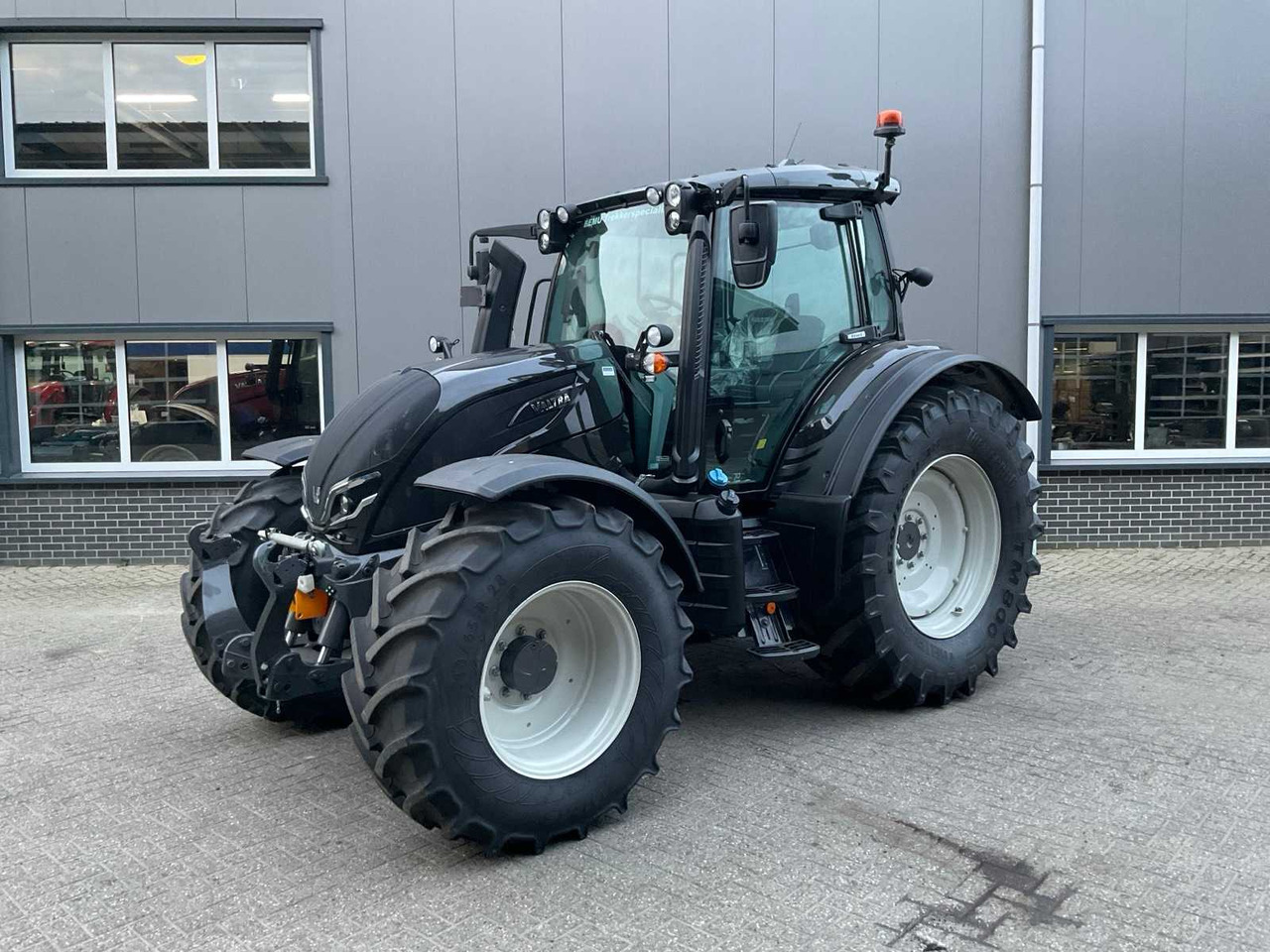 2022 VALTRA N155 ECOPOWER DIRECT SMARTTOUCH ALL-WHEEL DRIVE FARM TRACTOR - Trator: foto 1 2022 VALTRA N155 ECOPOWER DIRECT SMARTTOUCH ALL-WHEEL DRIVE FARM TRACTOR - Trator: foto 1