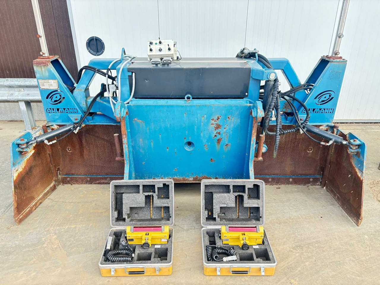 Ahlmann Ahlmac 2600 - Maquina para lavrar a terra: foto 1 Ahlmann Ahlmac 2600 - Maquina para lavrar a terra: foto 1