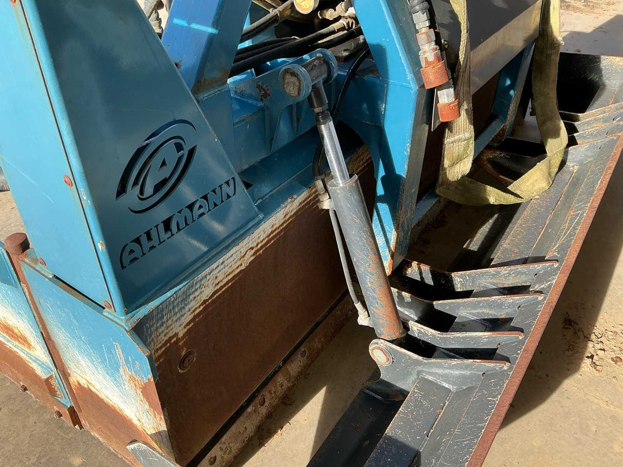 Ahlmann Ahlmac 2600 - Maquina para lavrar a terra: foto 3 Ahlmann Ahlmac 2600 - Maquina para lavrar a terra: foto 3