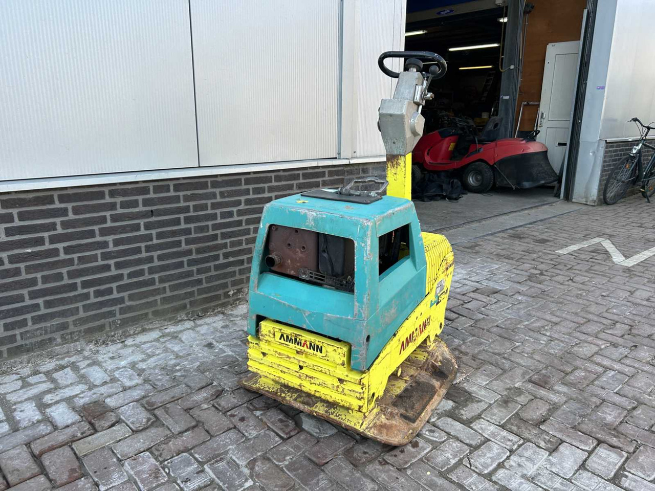 Ammann APH6530 - Placas vibratórias: foto 1 Ammann APH6530 - Placas vibratórias: foto 1