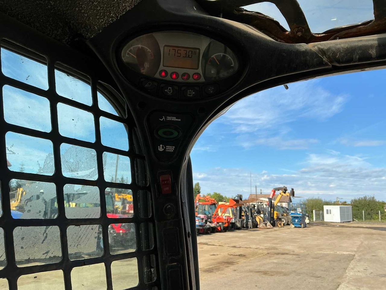 Mini pá carregadora de rastos BOBCAT - S450 - COMPACT LOADER - 2021: foto 33 Mini pá carregadora de rastos BOBCAT - S450 - COMPACT LOADER - 2021: foto 33