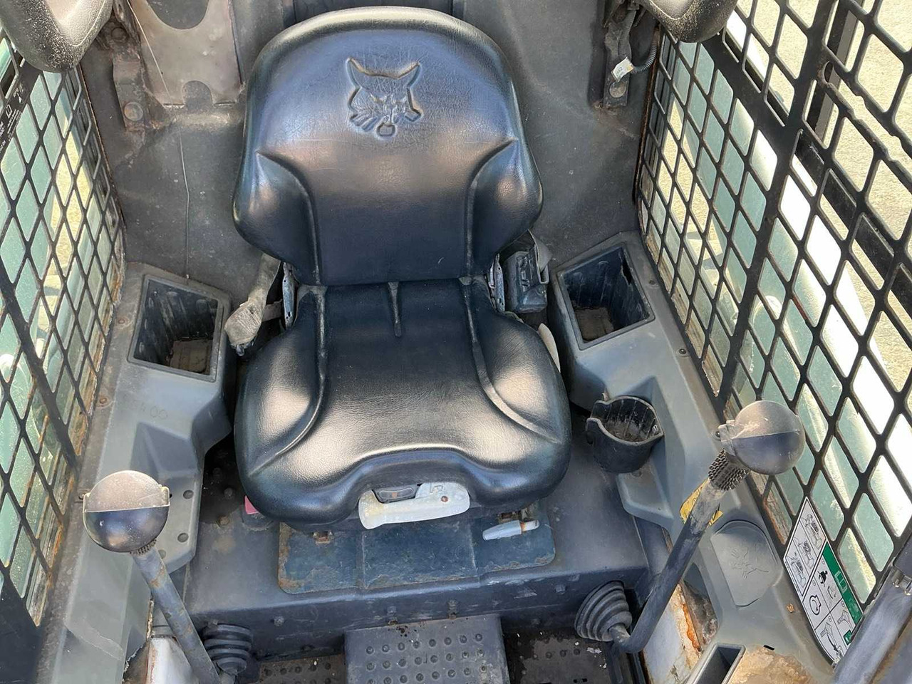 Mini pá carregadora de rastos BOBCAT - S450 - COMPACT LOADER - 2021: foto 27 Mini pá carregadora de rastos BOBCAT - S450 - COMPACT LOADER - 2021: foto 27