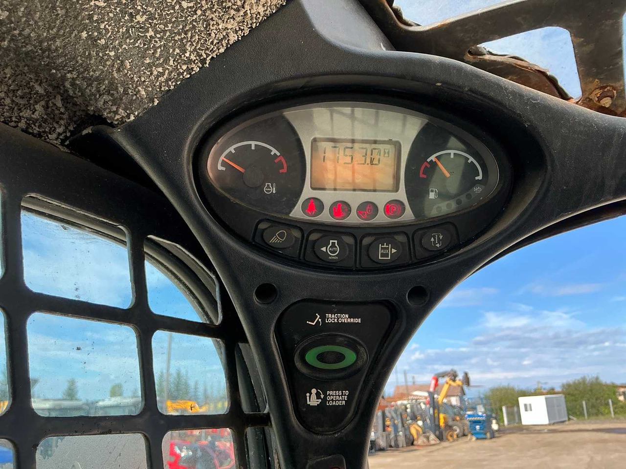 Mini pá carregadora de rastos BOBCAT - S450 - COMPACT LOADER - 2021: foto 32 Mini pá carregadora de rastos BOBCAT - S450 - COMPACT LOADER - 2021: foto 32