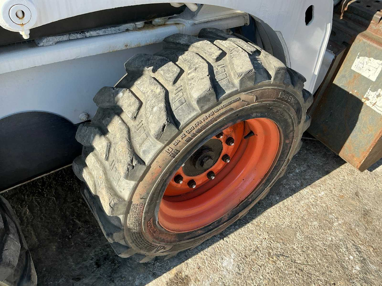 Mini pá carregadora de rastos BOBCAT - S450 - COMPACT LOADER - 2021: foto 18 Mini pá carregadora de rastos BOBCAT - S450 - COMPACT LOADER - 2021: foto 18