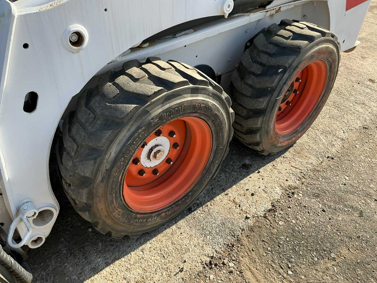 Mini pá carregadora de rastos BOBCAT - S450 - COMPACT LOADER - 2021: foto 12 Mini pá carregadora de rastos BOBCAT - S450 - COMPACT LOADER - 2021: foto 12