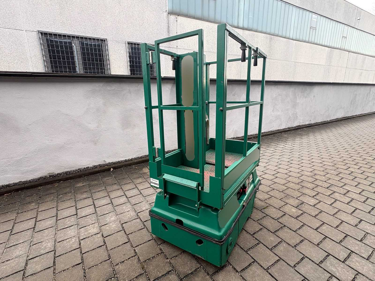 BRAVIISOL LUI M. S.I - AERIAL WORK PLATFORM / MAST LIFT (2010) - Plataforma aérea: foto 4 BRAVIISOL LUI M. S.I - AERIAL WORK PLATFORM / MAST LIFT (2010) - Plataforma aérea: foto 4