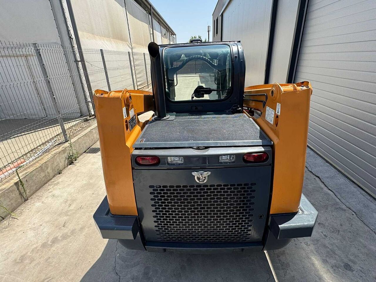 CASE SR210 COMPACT LOADER WITH RADIAL LIFT GEOMETRY - Mini pá carregadora de rastos: foto 4 CASE SR210 COMPACT LOADER WITH RADIAL LIFT GEOMETRY - Mini pá carregadora de rastos: foto 4