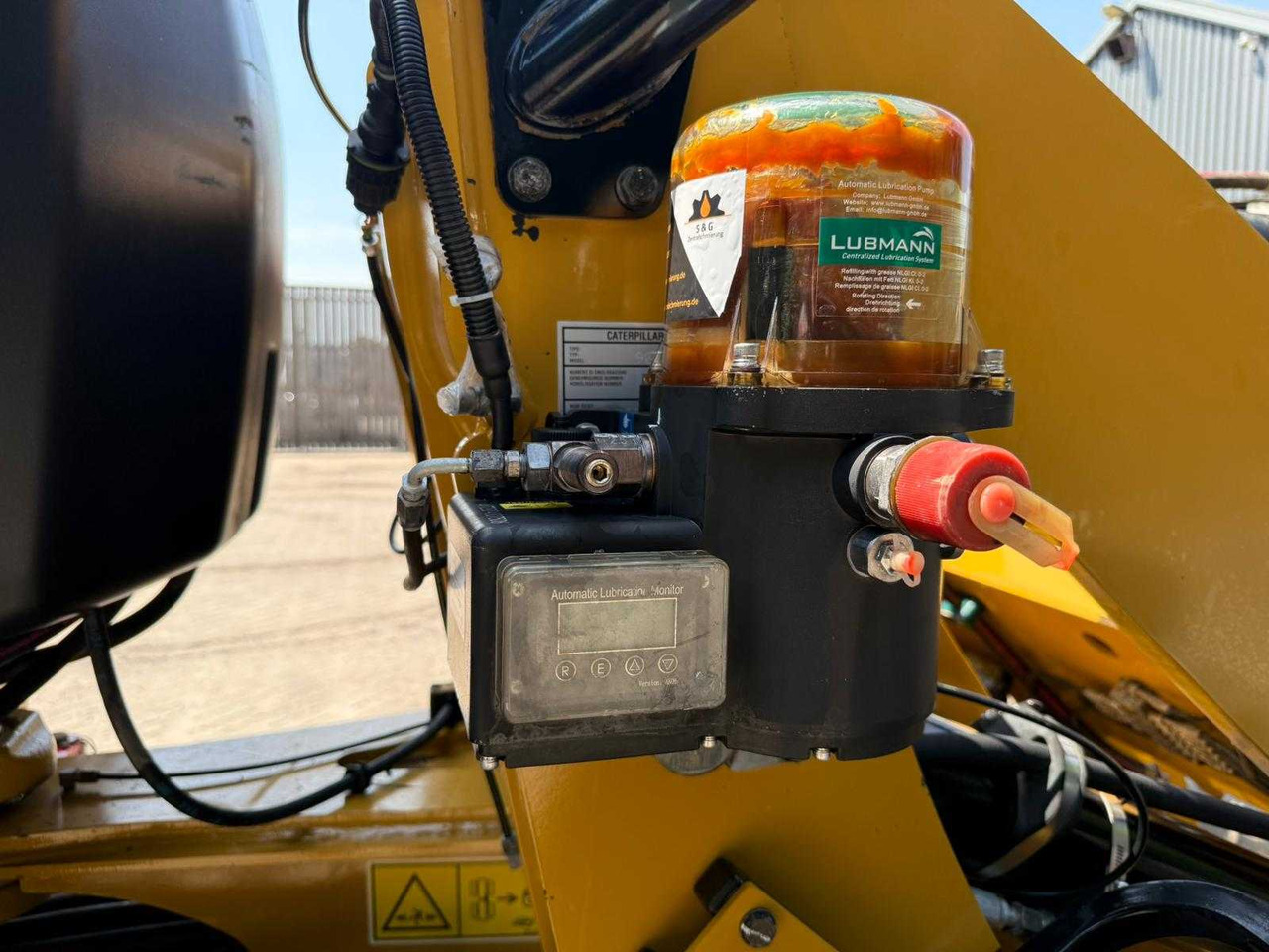 Pá carregadora de rodas CAT - 908M - JOYSTICK CONTROL, INCL RUBBLE BIN - SHOVEL: foto 7 Pá carregadora de rodas CAT - 908M - JOYSTICK CONTROL, INCL RUBBLE BIN - SHOVEL: foto 7