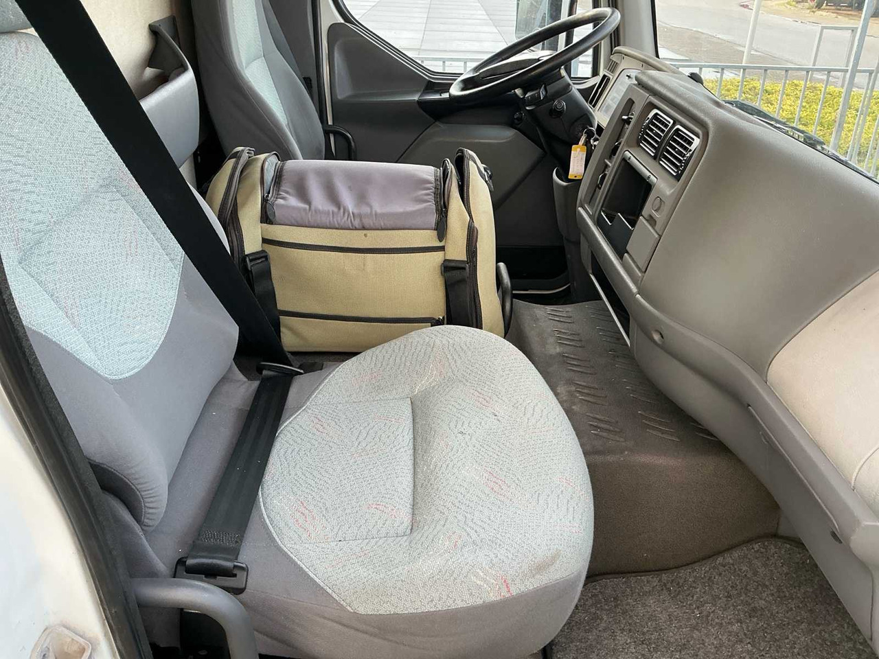 Camião 2006 RENAULT MIDLUM 220 DCI TRUCK: foto 38