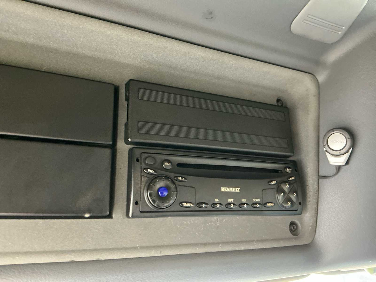 Camião 2006 RENAULT MIDLUM 220 DCI TRUCK: foto 30