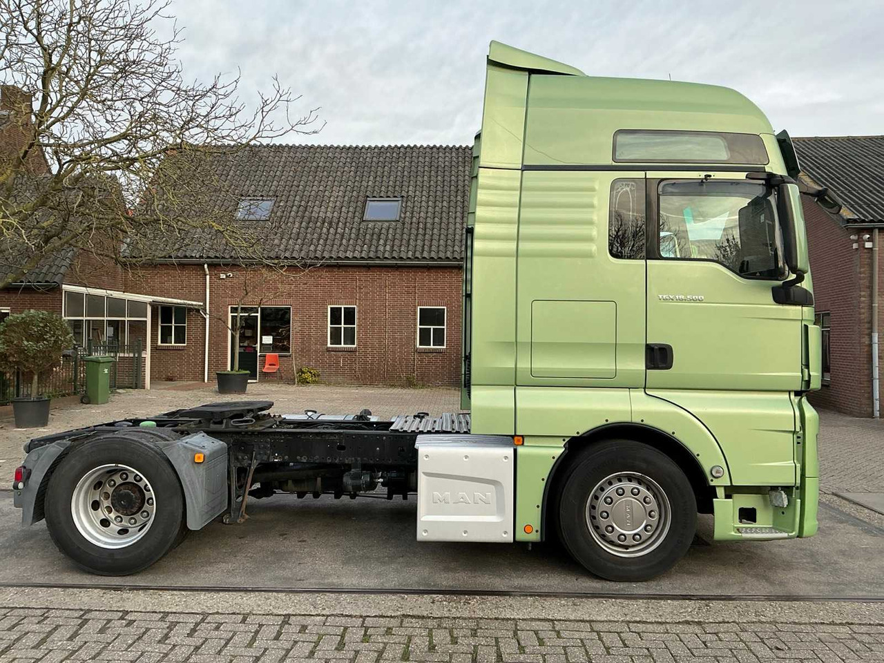 2017 MAN TGX 18.500 SEMI-TRAILER TRACTOR - Camião: foto 4 2017 MAN TGX 18.500 SEMI-TRAILER TRACTOR - Camião: foto 4