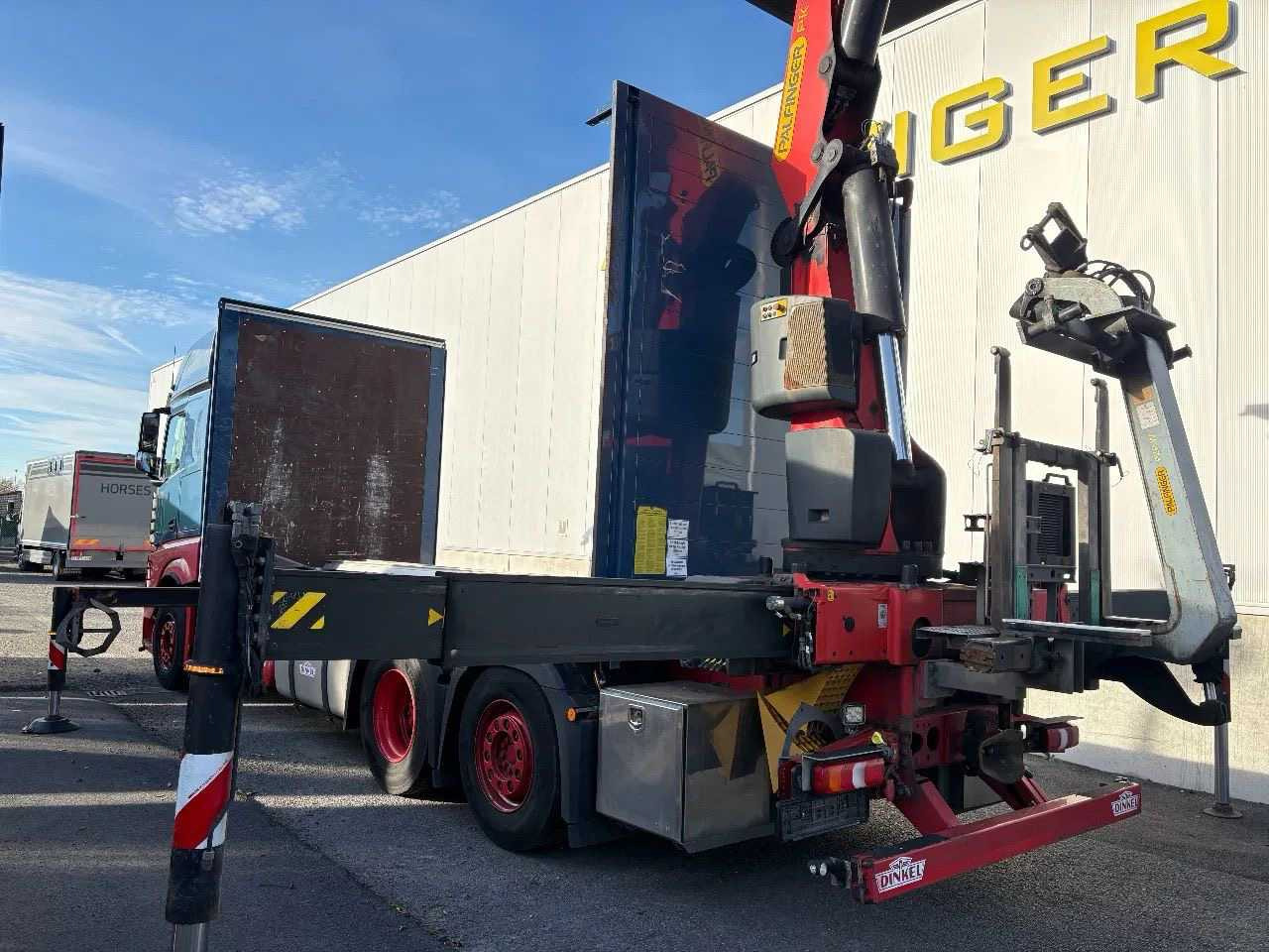 2018 MERCEDES-BENZ ACTROS 2548 TRUCK WITH LOADING CRANE - Camião: foto 3 2018 MERCEDES-BENZ ACTROS 2548 TRUCK WITH LOADING CRANE - Camião: foto 3