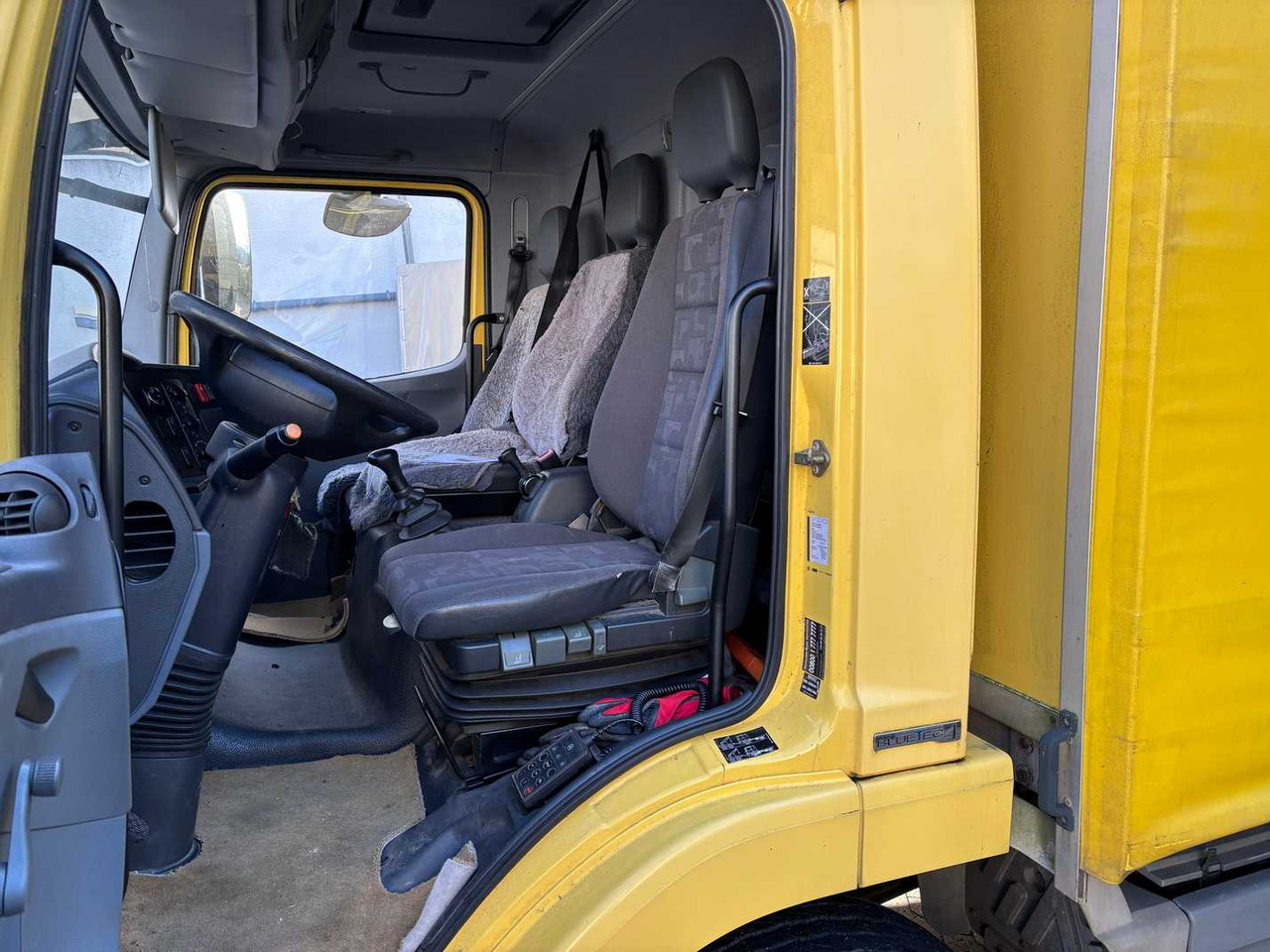 Camião MERCEDES-BENZ ATEGO 1222 TRUCK TRUCK: foto 18 Camião MERCEDES-BENZ ATEGO 1222 TRUCK TRUCK: foto 18