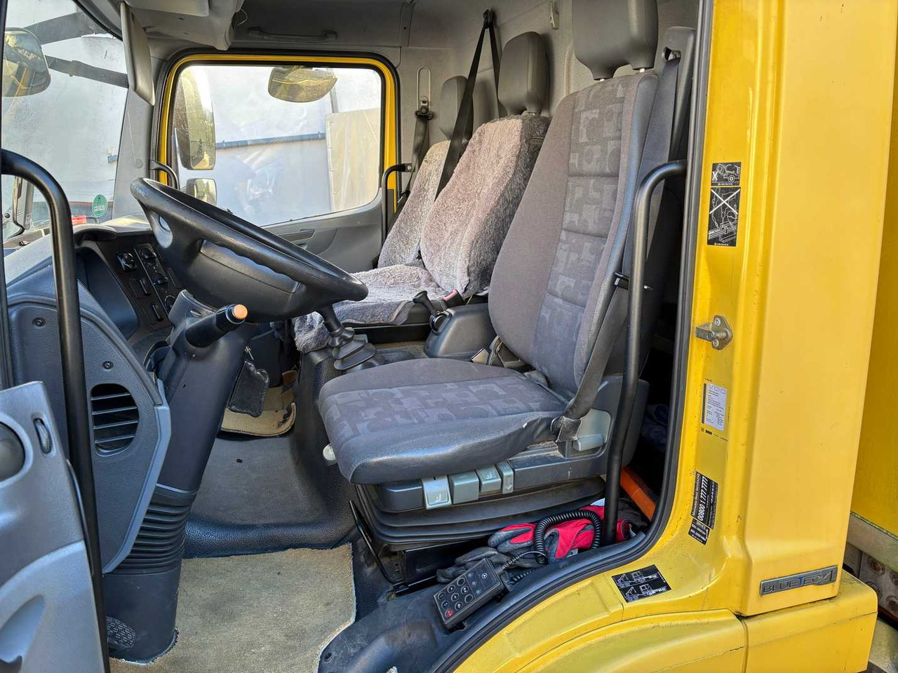 Camião MERCEDES-BENZ ATEGO 1222 TRUCK TRUCK: foto 33 Camião MERCEDES-BENZ ATEGO 1222 TRUCK TRUCK: foto 33