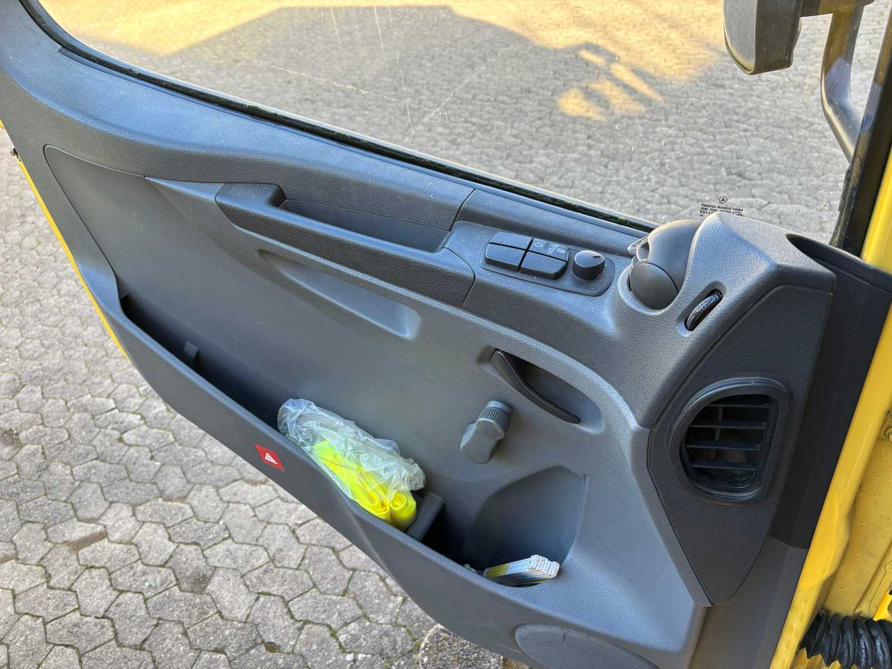 Camião MERCEDES-BENZ ATEGO 1222 TRUCK TRUCK: foto 30 Camião MERCEDES-BENZ ATEGO 1222 TRUCK TRUCK: foto 30