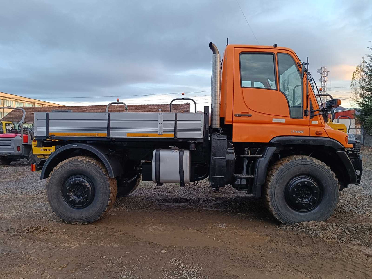 UNIMOG - U 400 - TRUCK - 2001 - Camião: foto 5 UNIMOG - U 400 - TRUCK - 2001 - Camião: foto 5