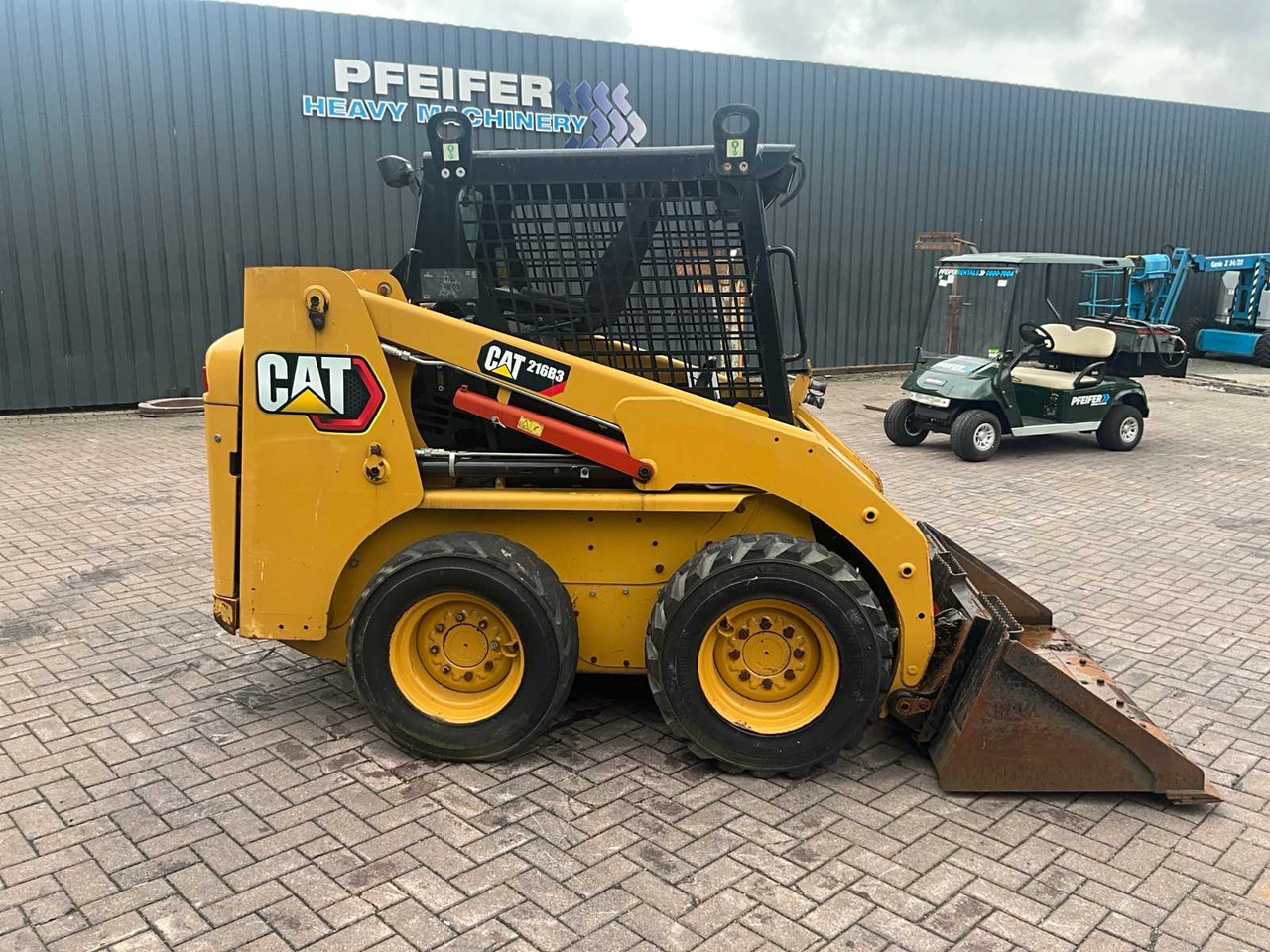 Caterpillar 216B3 - Mini pá carregadora: foto 5 Caterpillar 216B3 - Mini pá carregadora: foto 5