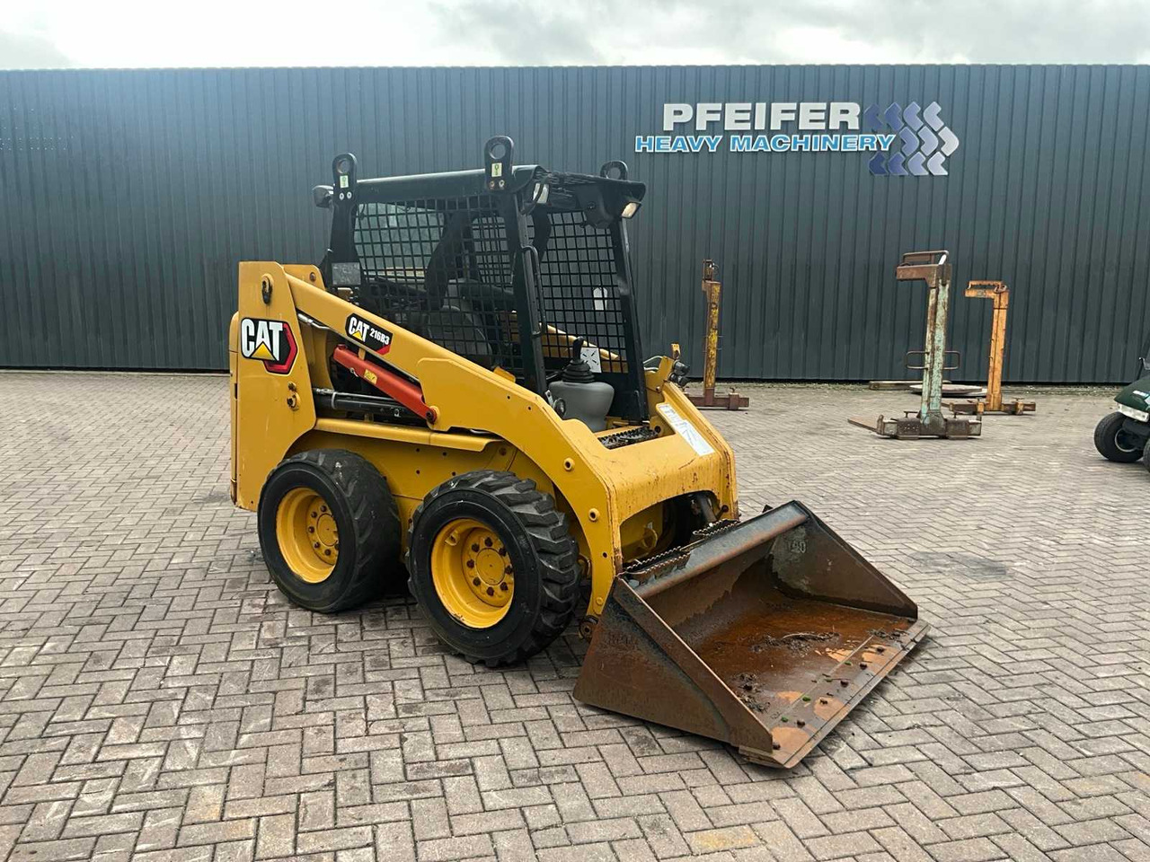 Caterpillar 216B3 - Mini pá carregadora: foto 4 Caterpillar 216B3 - Mini pá carregadora: foto 4