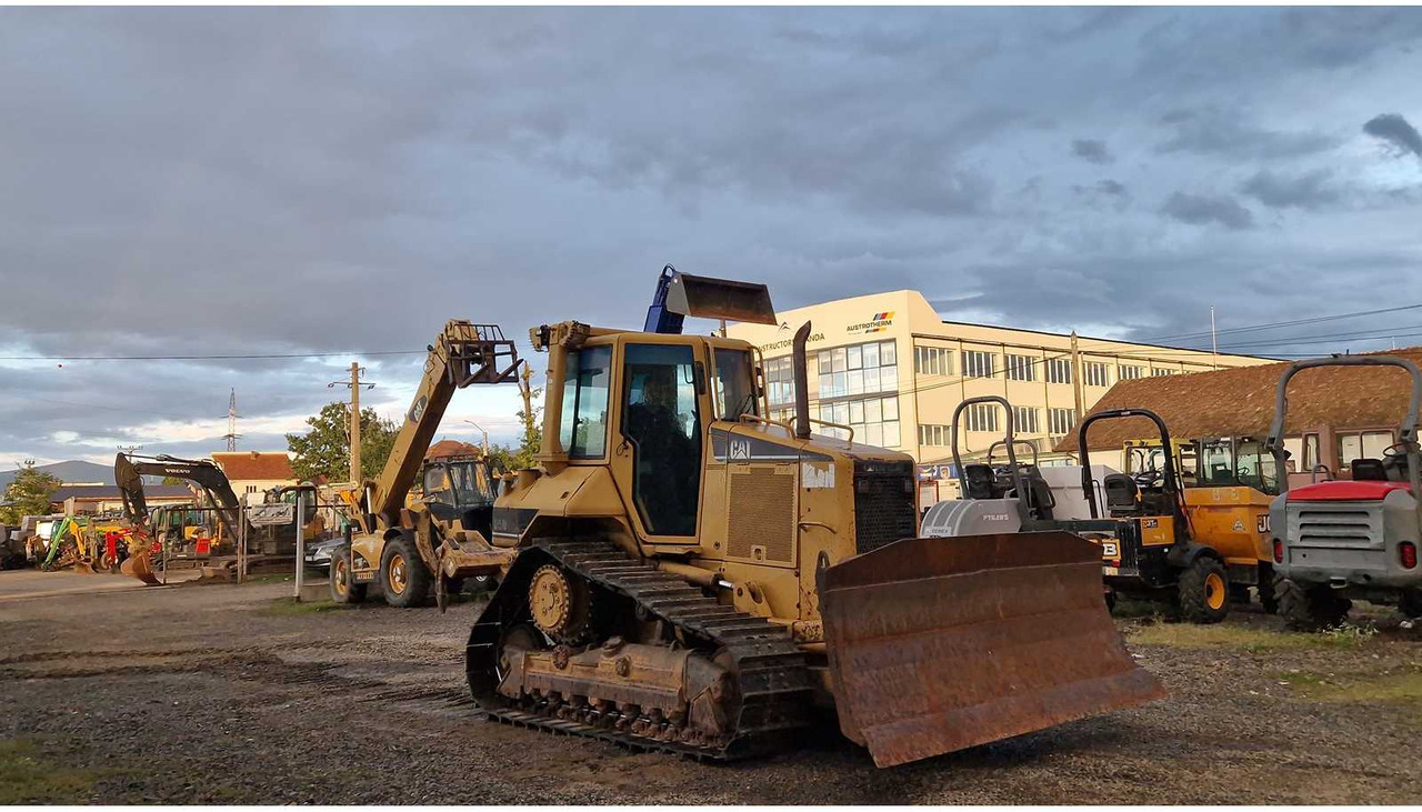 Caterpillar D5N - Buldôzer: foto 4 Caterpillar D5N - Buldôzer: foto 4