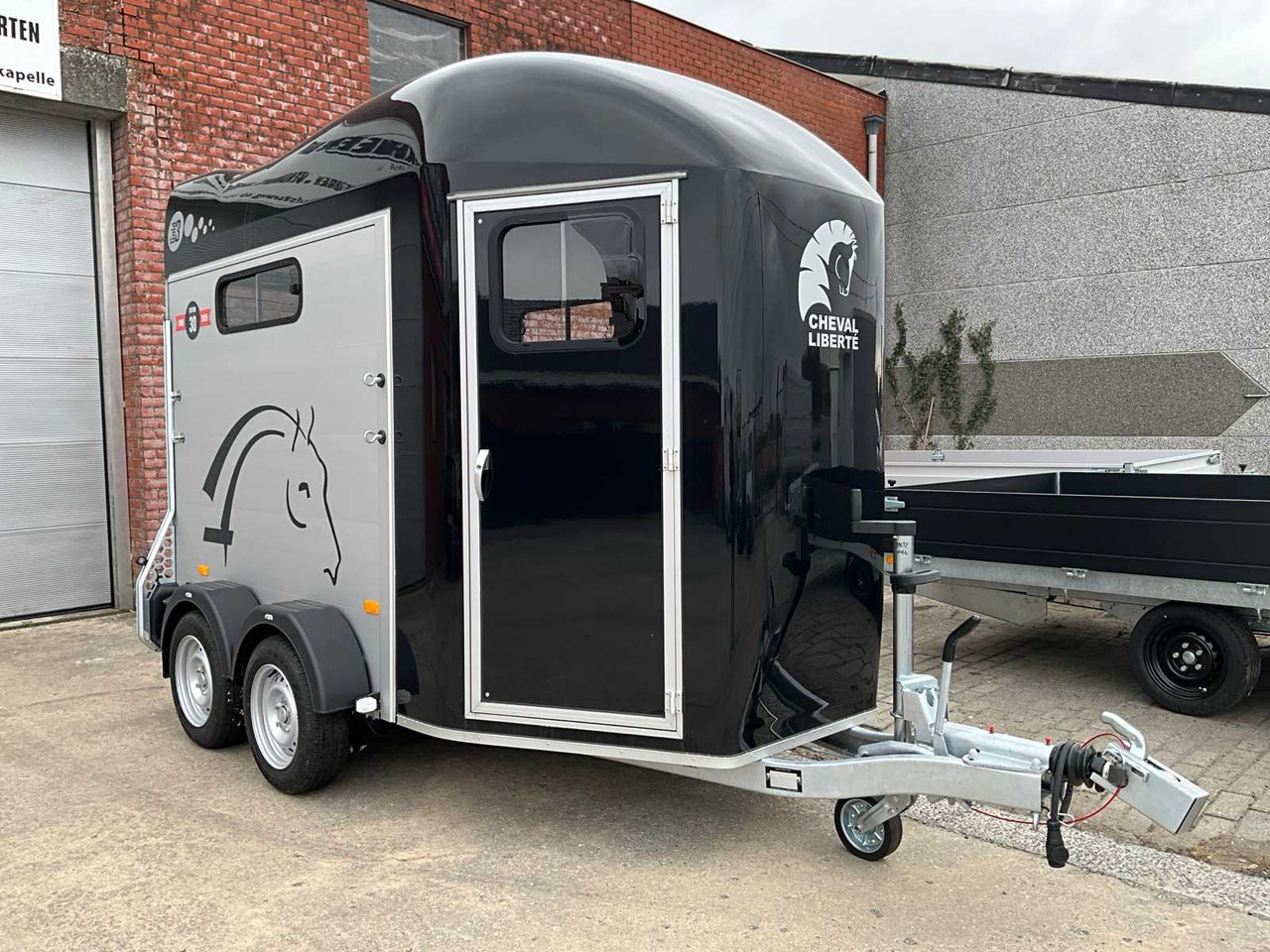 Cheval Liberté - Reboque transporte de gado: foto 3 Cheval Liberté - Reboque transporte de gado: foto 3